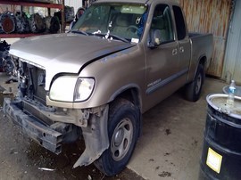 2003 TOYOTA TUNDRA, GOLD, SR5 MODEL, EXTD CAB, 3.4L, AT, 2WD. Z25227